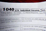 Tax Revenue Cyclicality and Income Inequality: Evidence from U.S. Counties From 1989 to 2019